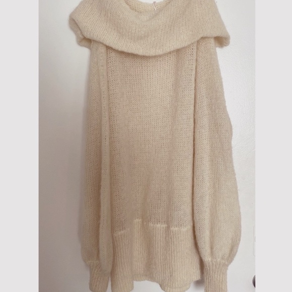 FREE PEOPLE Ophelia Alpaca Blend Cowl Neck Oversized Sweater Ivory Size M - Picture 3 of 9